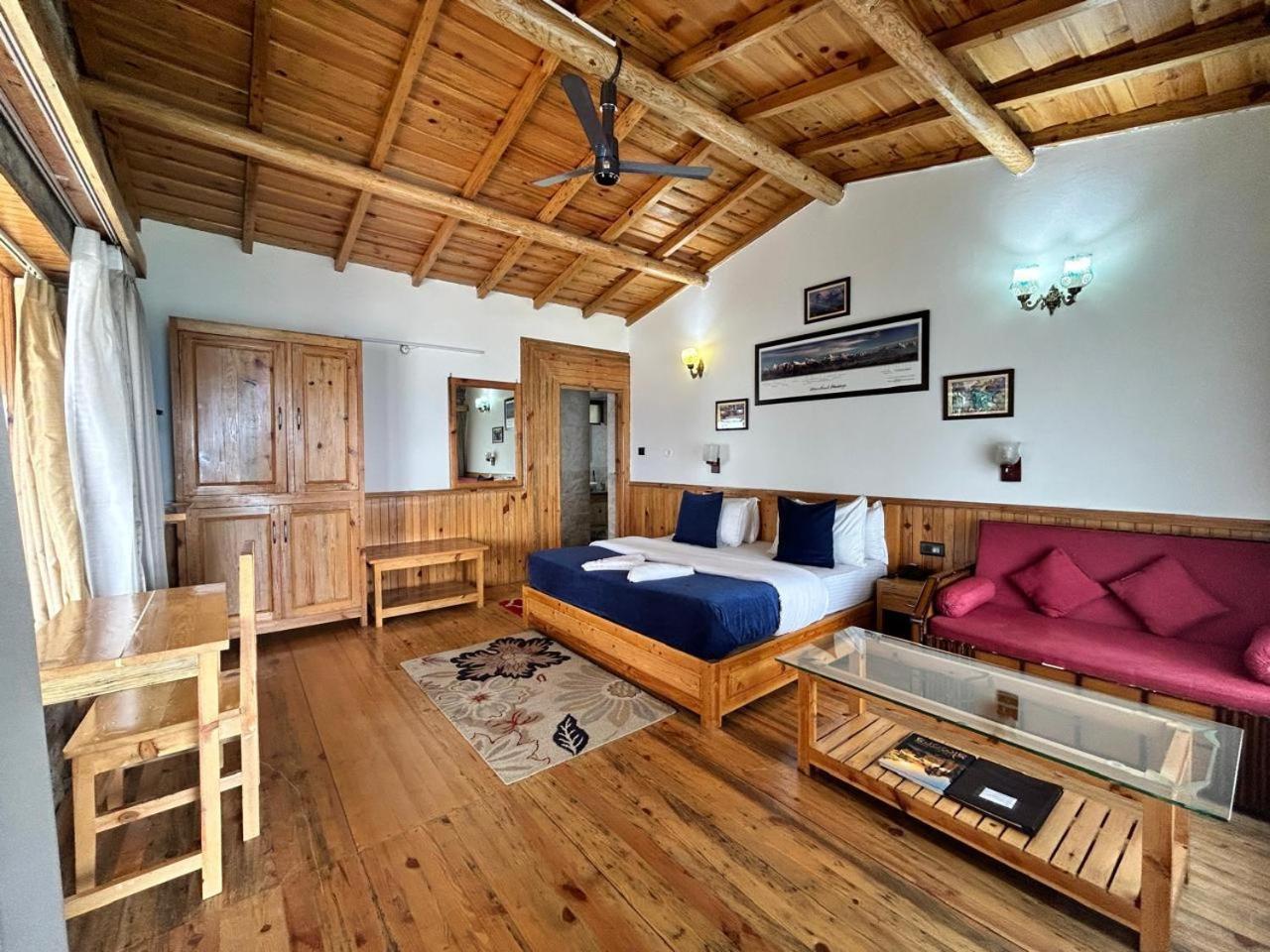 Kasar Himalaya Holiday Resort, Binsar Rd Almora Exterior photo
