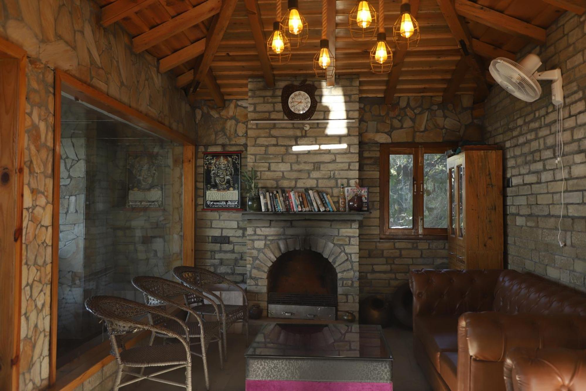 Kasar Himalaya Holiday Resort, Binsar Rd Almora Exterior photo